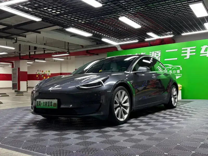 Tesla Model 3, 2020