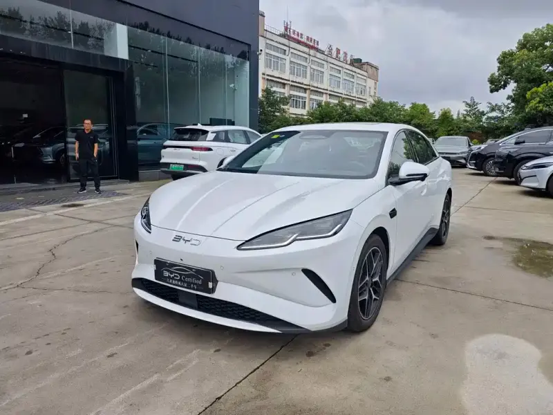 BYD 06, 2025