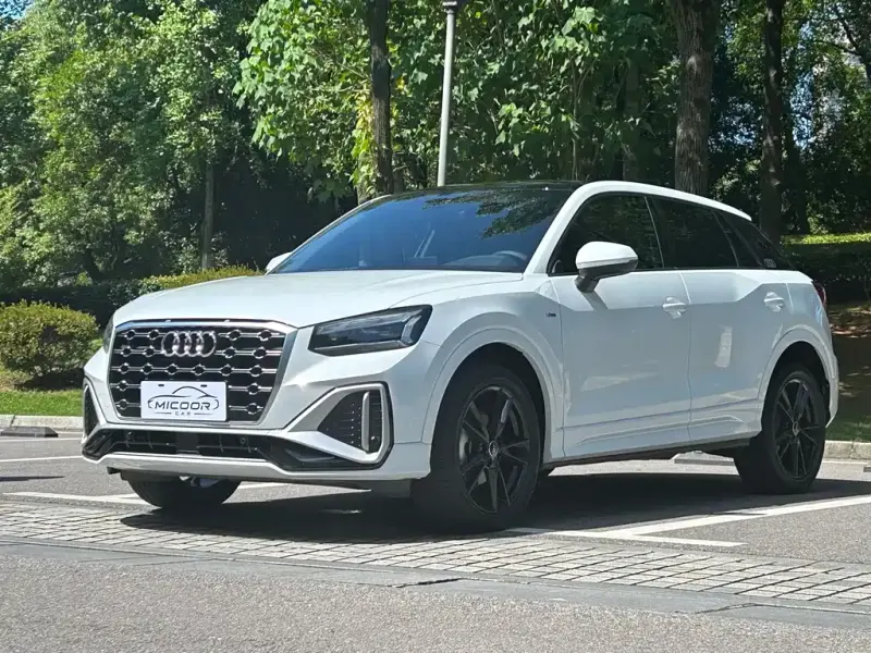 Audi Q2L, 2022