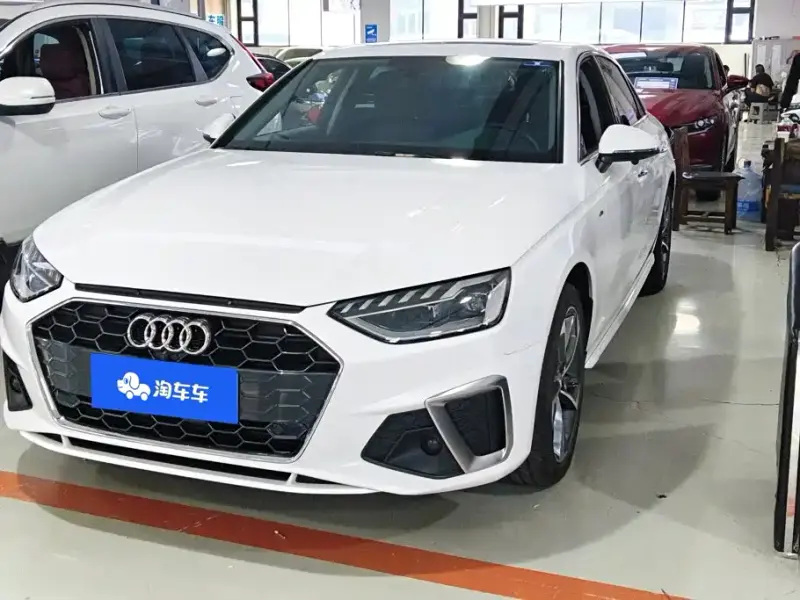 Audi A4L, 2021