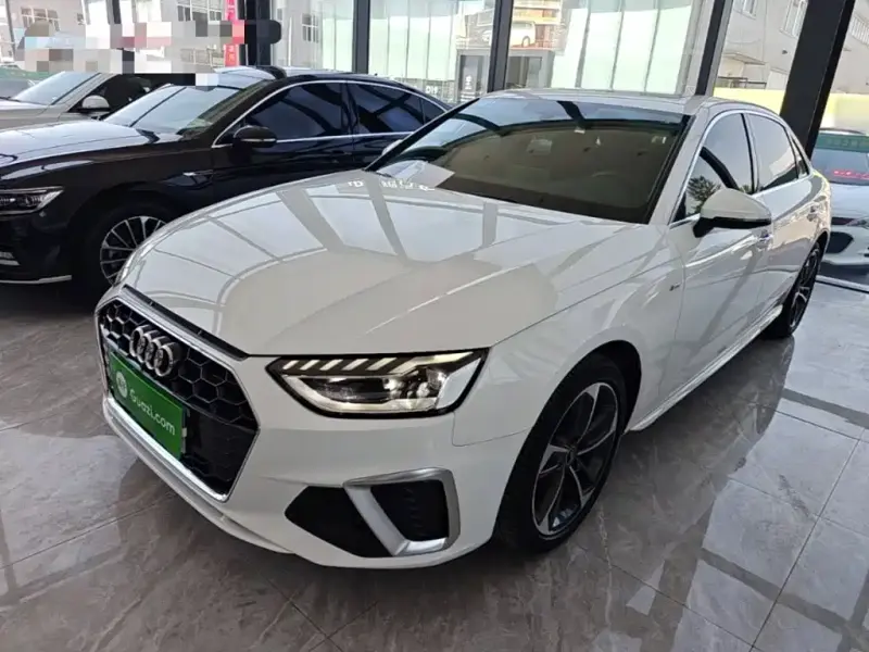 Audi A4L, 2022