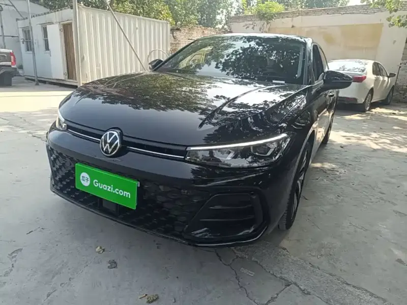 Volkswagen Passat, 2024