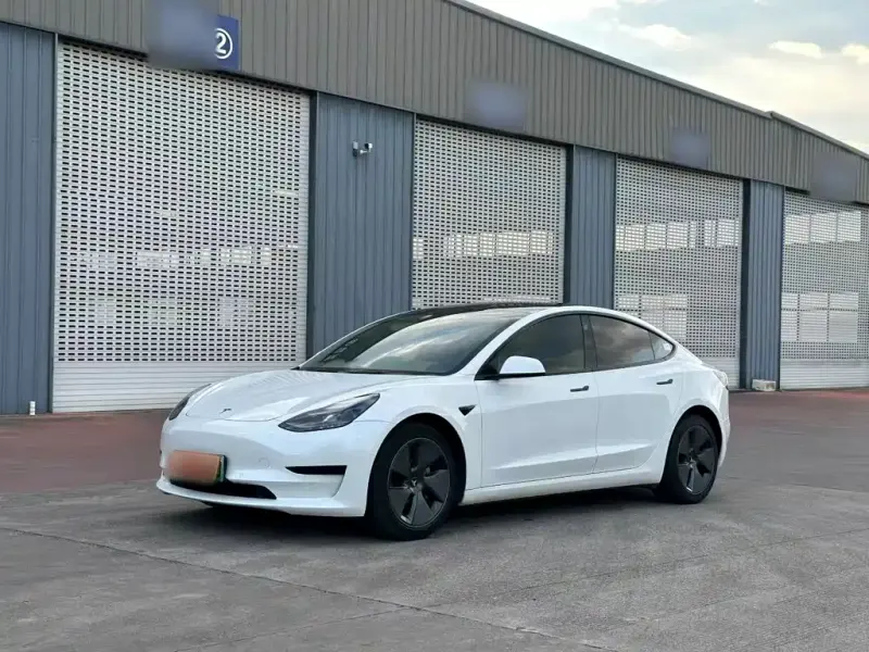 Tesla Model 3, 2022
