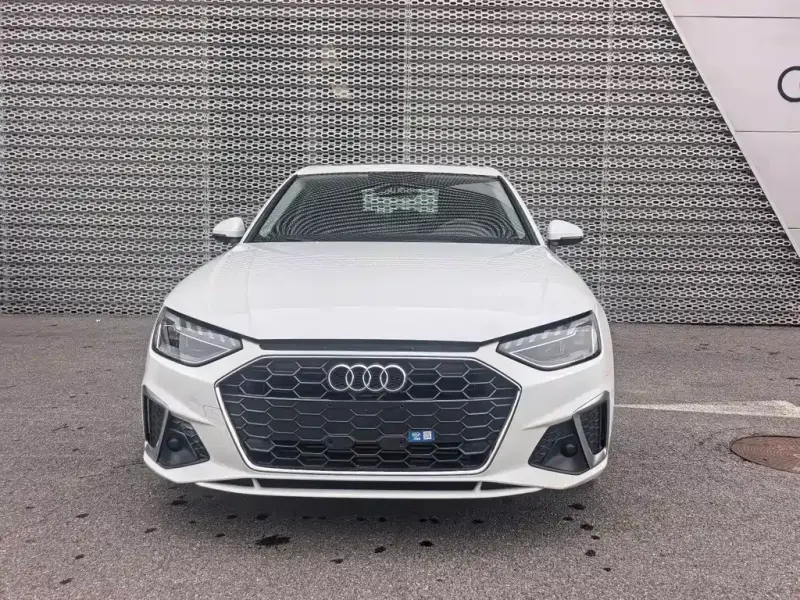 Audi A4L, 2023