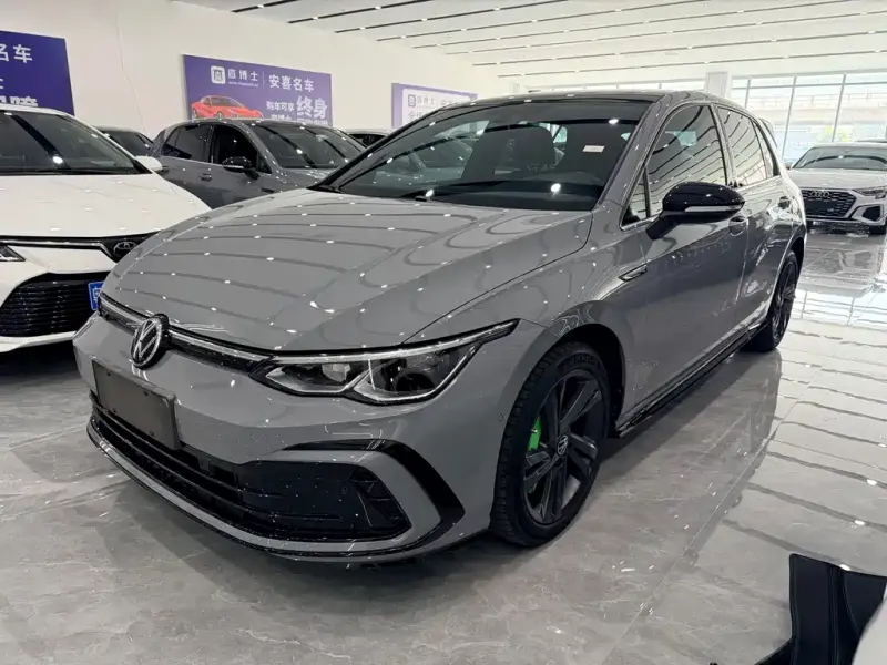 Volkswagen Golf, 2023