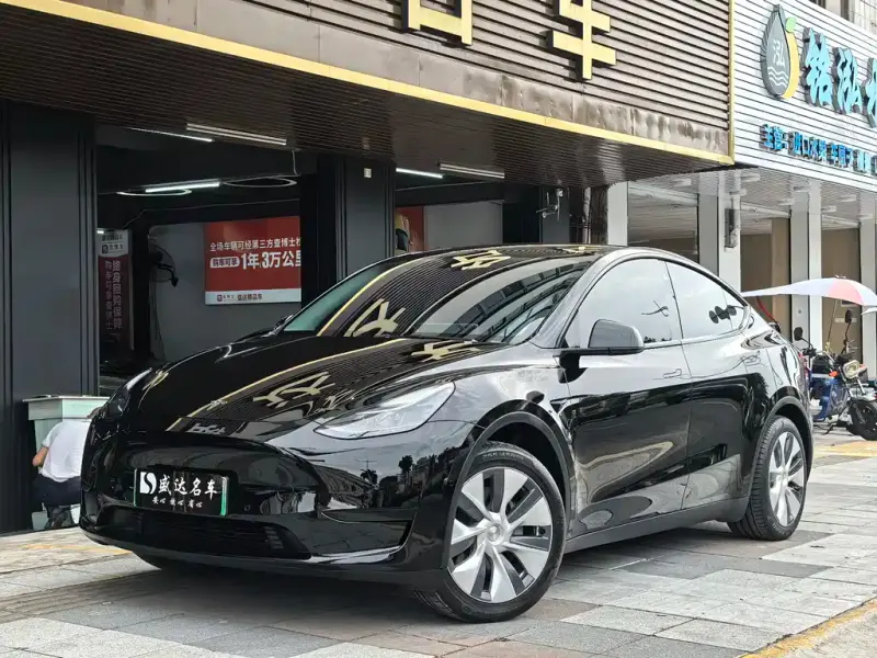 Tesla Model Y, 2023
