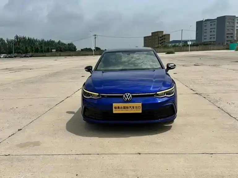 Volkswagen Golf, 2022