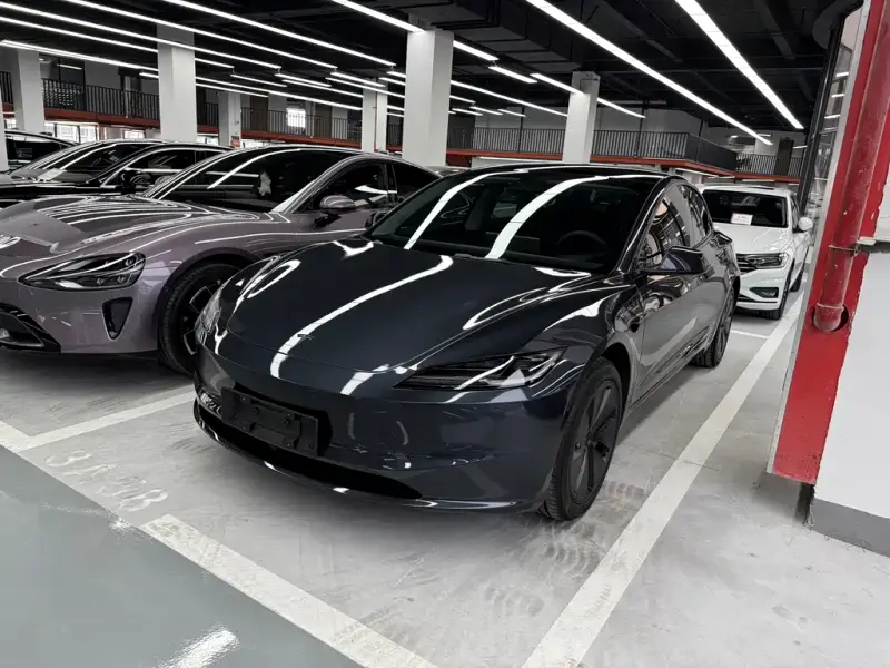 Tesla Model 3, 2026
