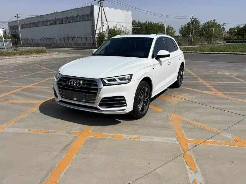 Audi Q5L, 2020