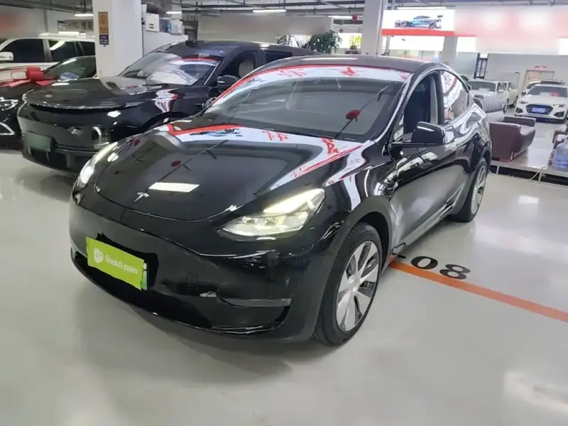 Tesla Model Y, 2023