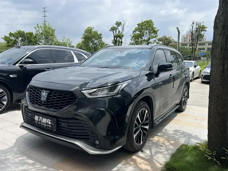 Toyota Crown Kluger, 2023