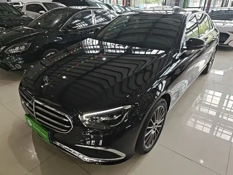 Mercedes-Benz E-Class, 2022