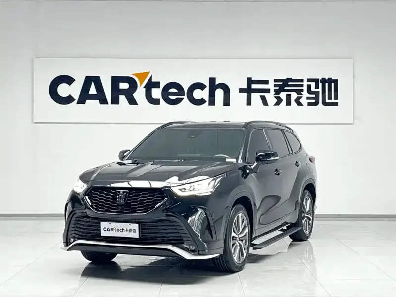 Toyota Crown Kluger, 2025