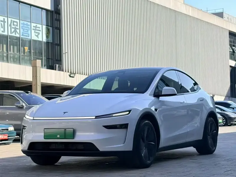 Tesla Model Y, 2026