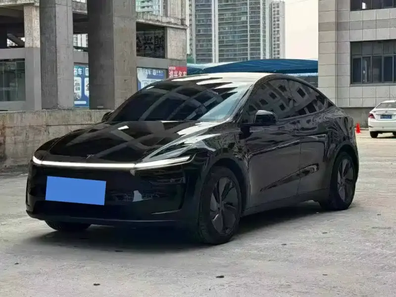 Tesla Model Y, 2026