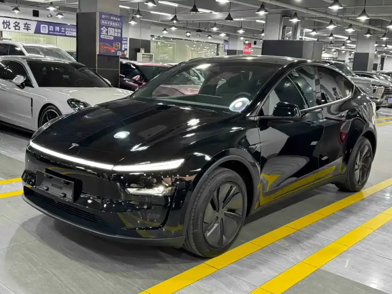 Tesla Model Y, 2026