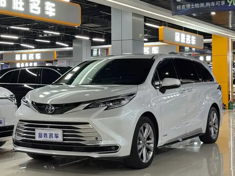 Toyota Sienna, 2024