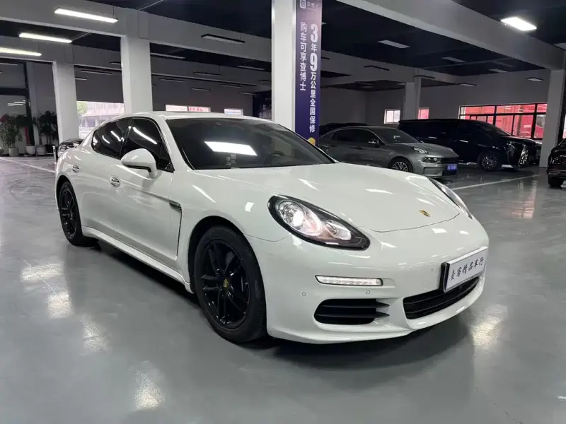 Porsche Panamera, 2016