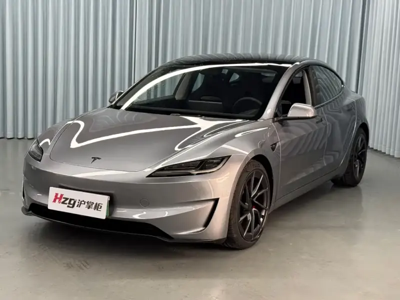 Tesla Model 3, 2026