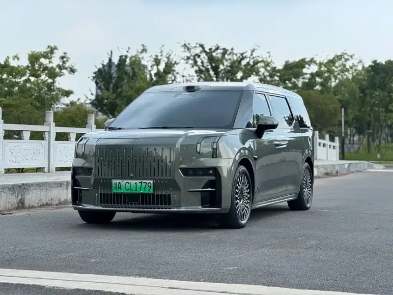 Zeekr 009, 2024