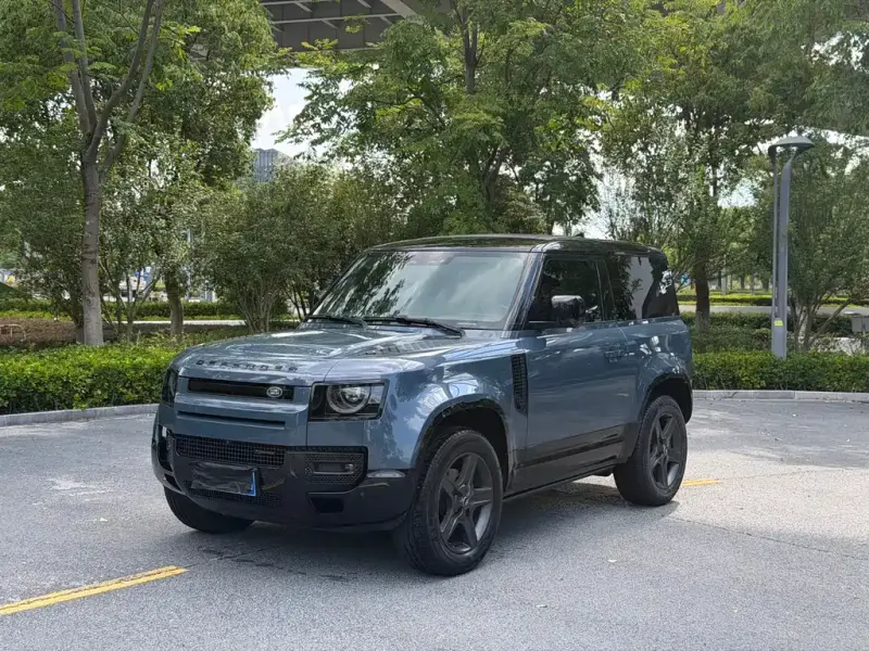 Land Rover Defender, 2023
