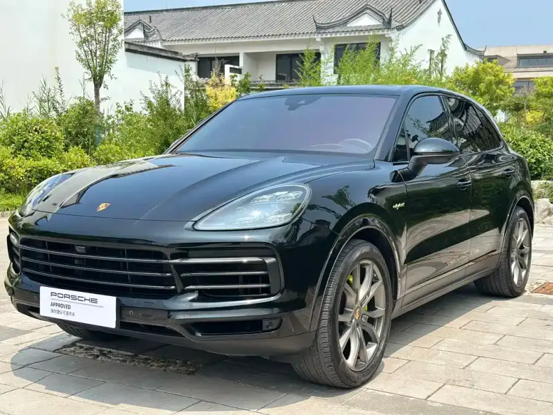 Porsche Cayenne Hybrid, 2022