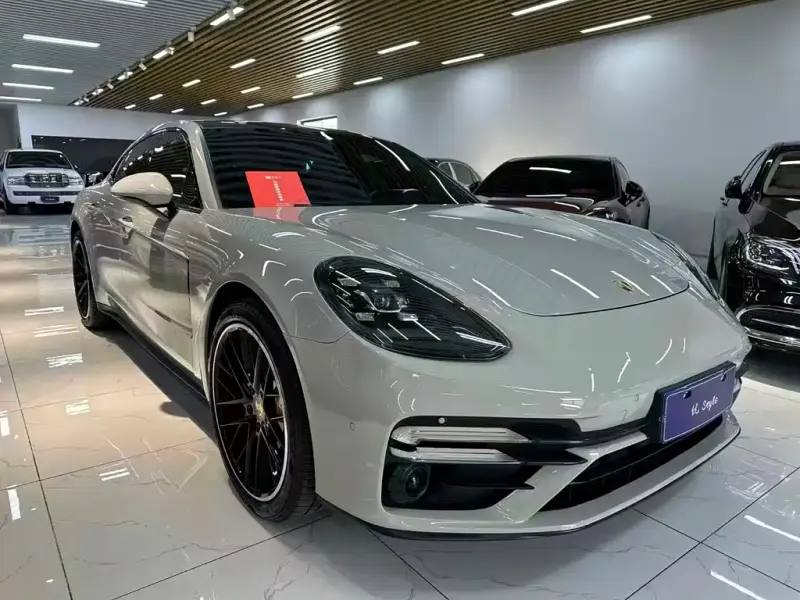 Porsche Panamera, 2019