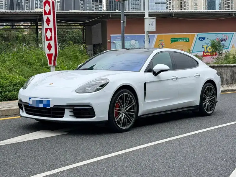 Porsche Panamera, 2019