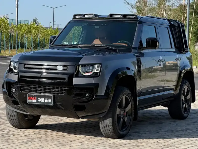 Land Rover Defender, 2022