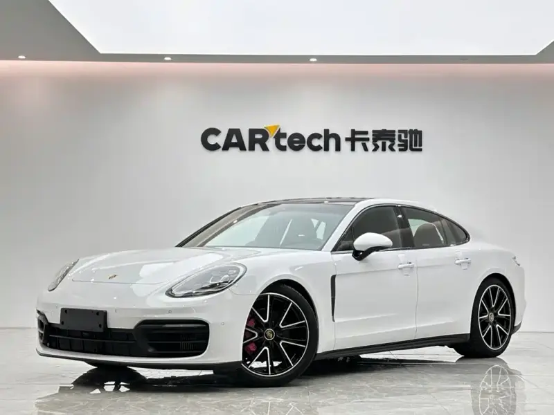 Porsche Panamera, 2022