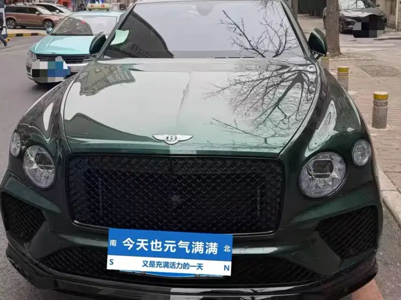 Bentley Bentayga, 2022