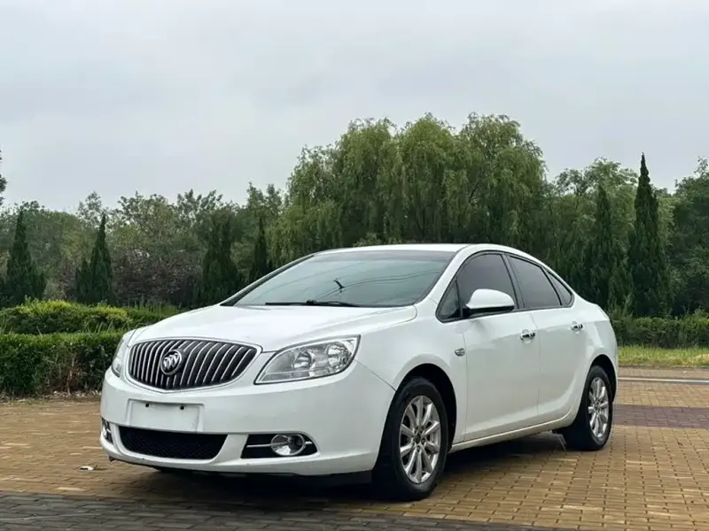 Buick Excelle, 2013