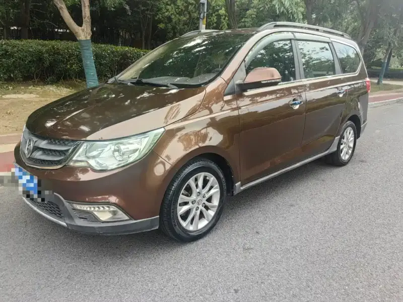 Baojun 730, 2015