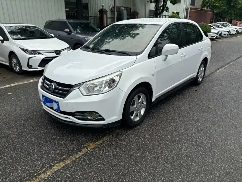 Venucia D50, 2015