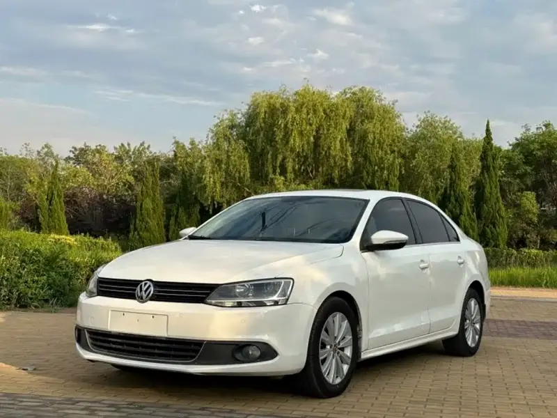 Volkswagen Sagitar, 2014