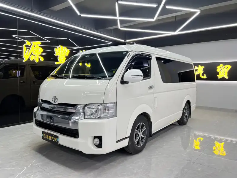 Toyota Hiace, 2016