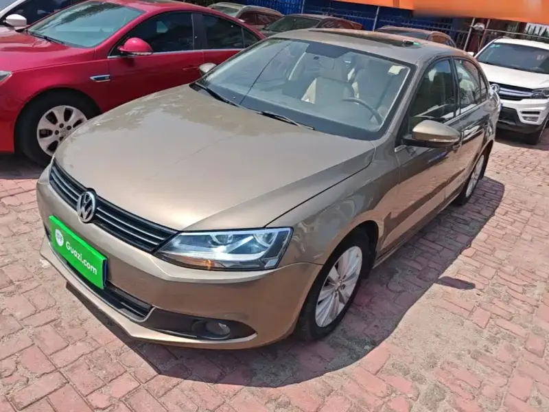 Volkswagen Sagitar, 2015