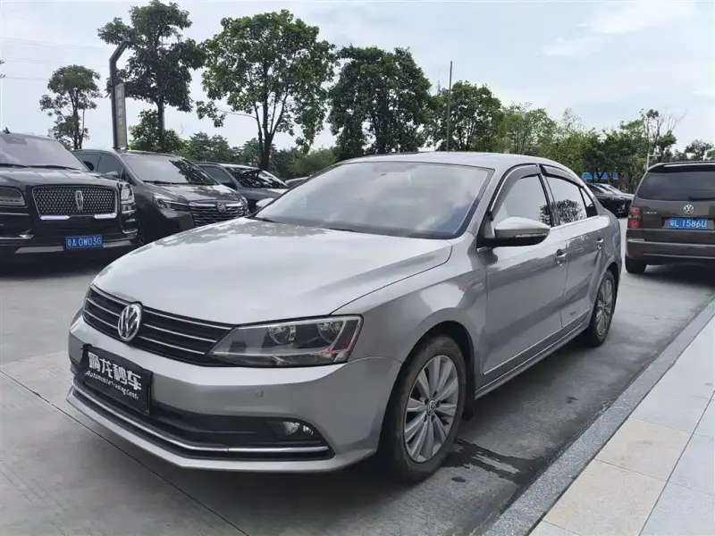 Volkswagen Sagitar, 2015