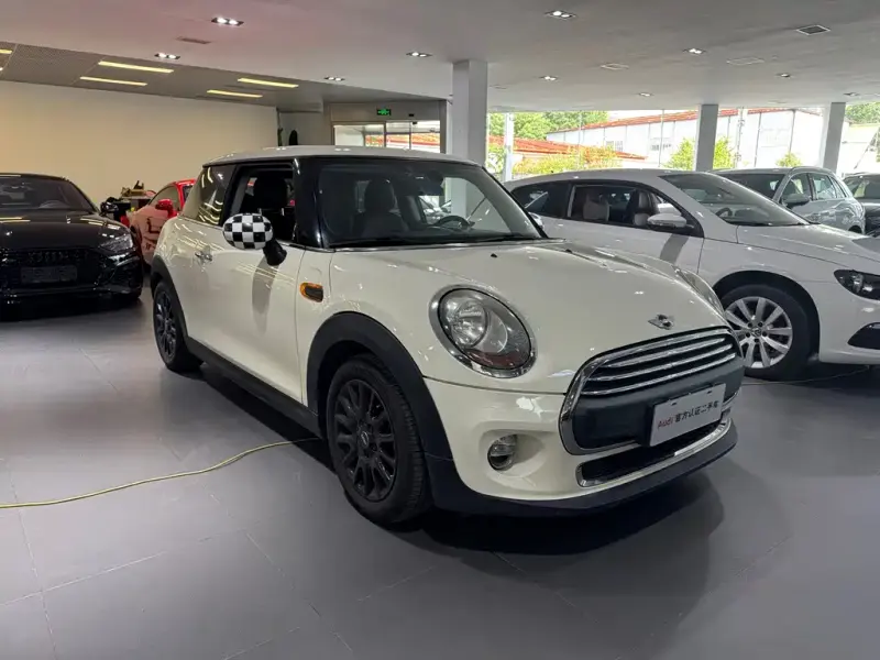 MINI Mini, 2014