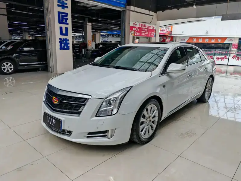 Cadillac XTS, 2015