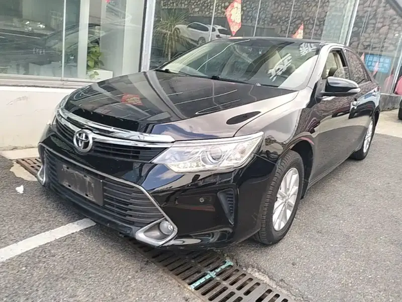 Toyota Camry, 2016