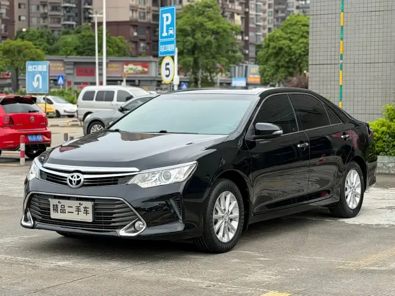 Toyota Camry, 2016