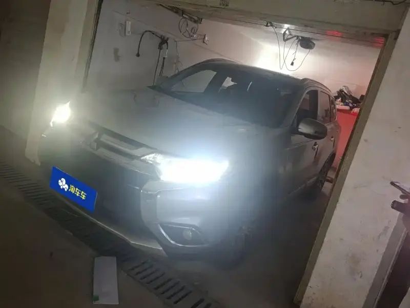 Mitsubishi Outlander, 2017