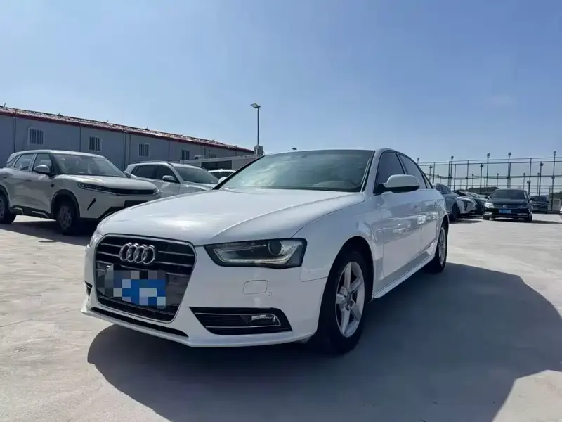 Audi A4L, 2015