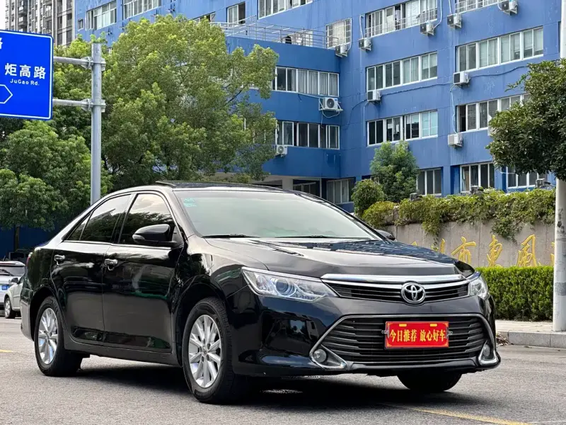 Toyota Camry, 2016