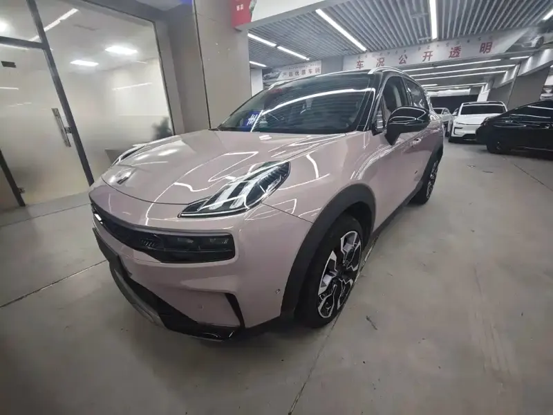 Lynk & Co 06, 2021