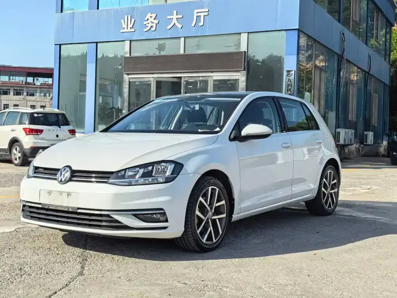 Volkswagen Golf, 2020