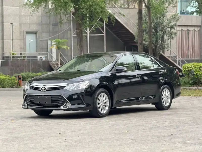 Toyota Camry, 2016