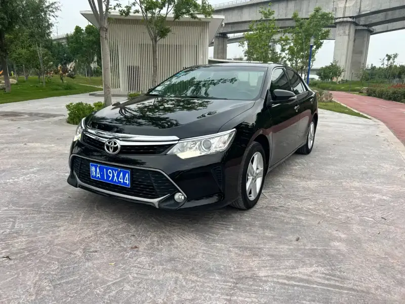 Toyota Camry, 2015