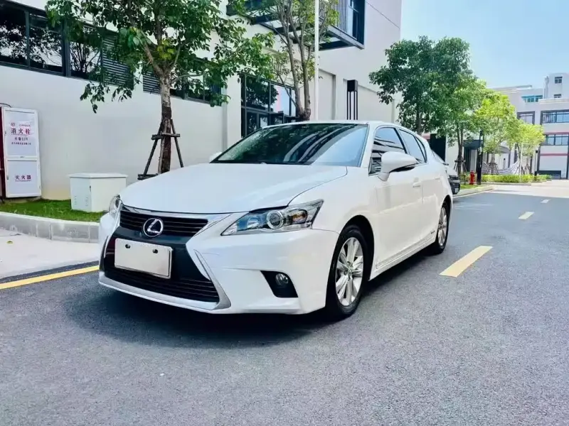 Lexus CT, 2016